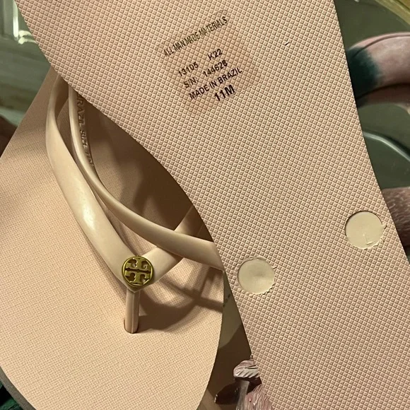 NWT Tory Burch pink flip flops with gold logos size 11 - Picture 7 of 7